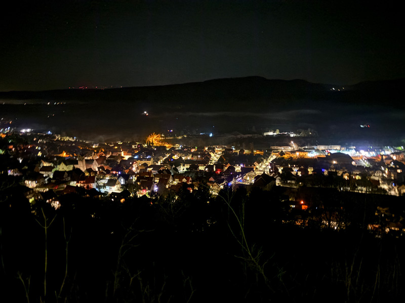 Blick über die Dächer von Treffurt ins Werratal